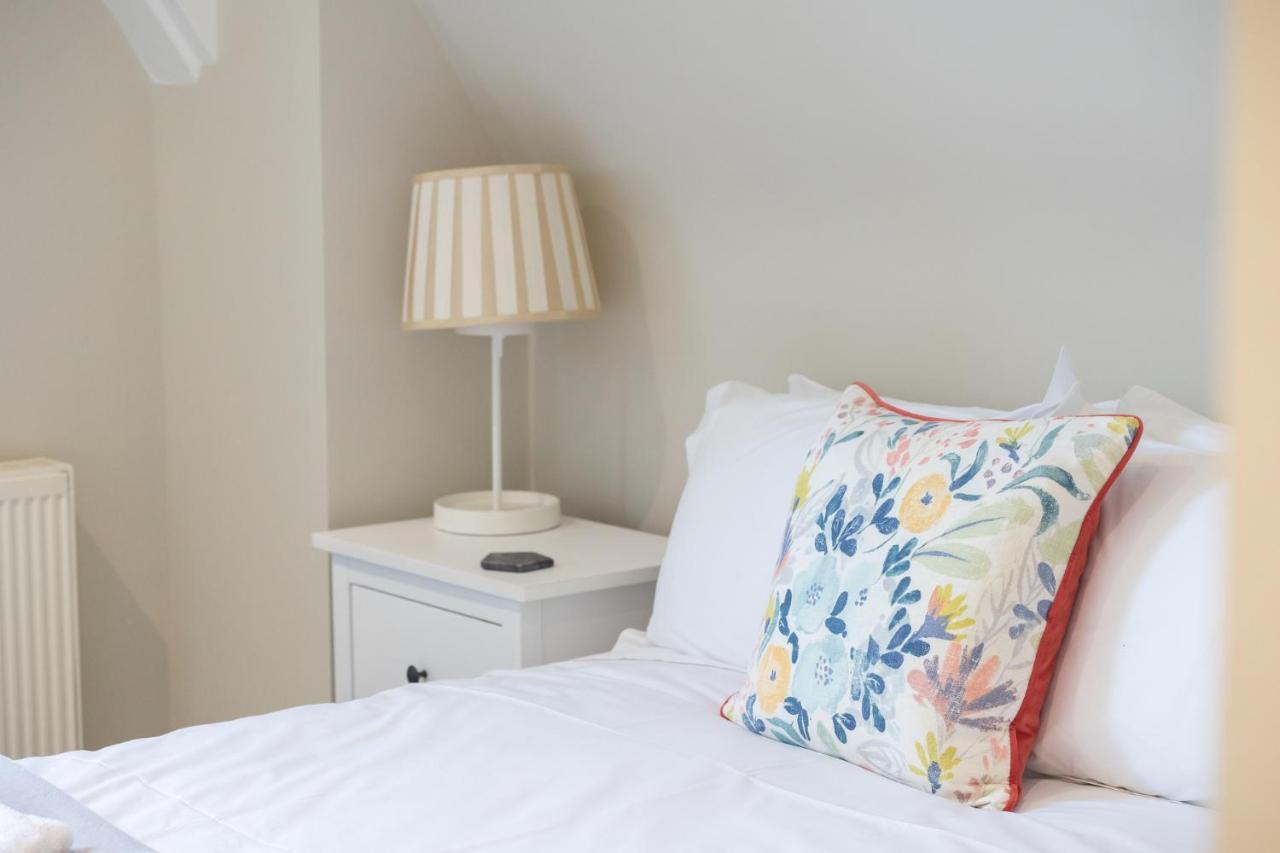 Spacious 3Br Victorian Cheltenham Loft Flat In Cotswolds - Free Parking 아파트 외부 사진